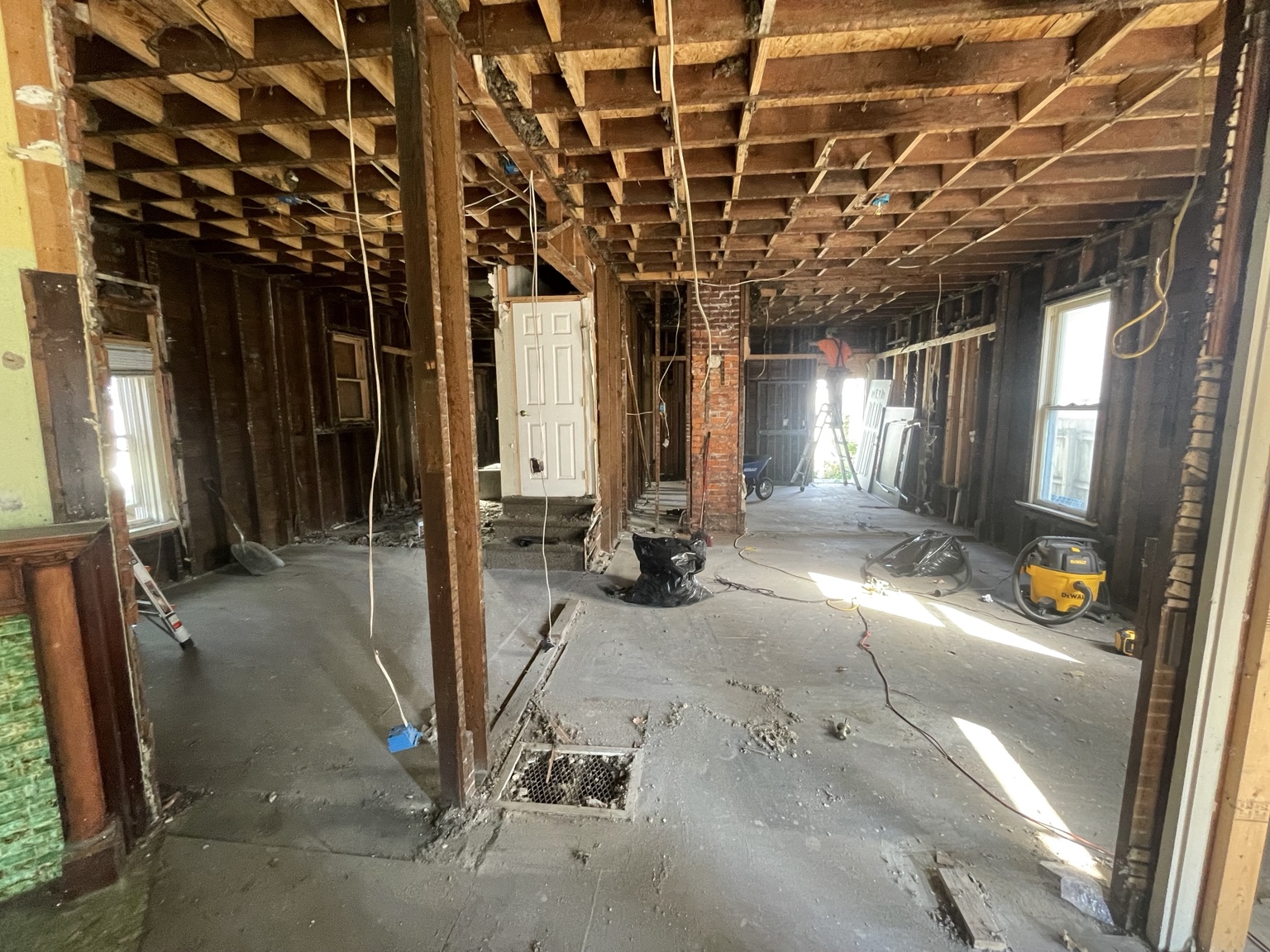 Parkway Avenue - Interior Renovation