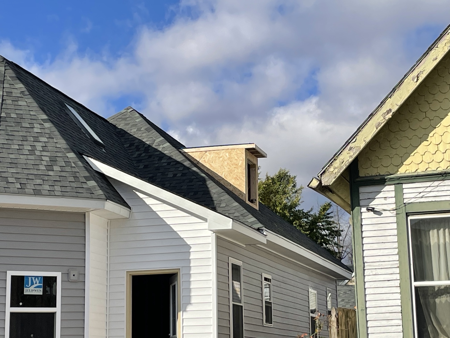 Parkway Avenue - Exterior Finish